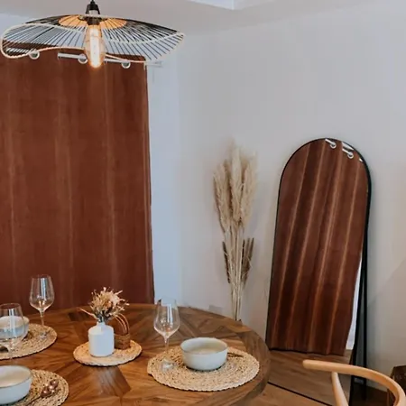 Mauresque - Cozy 5 Min Walk To Apartment